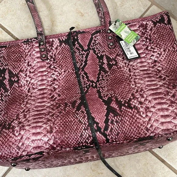 Badgley Mischka Tote with snake print - NWT! - Picture 12 of 12